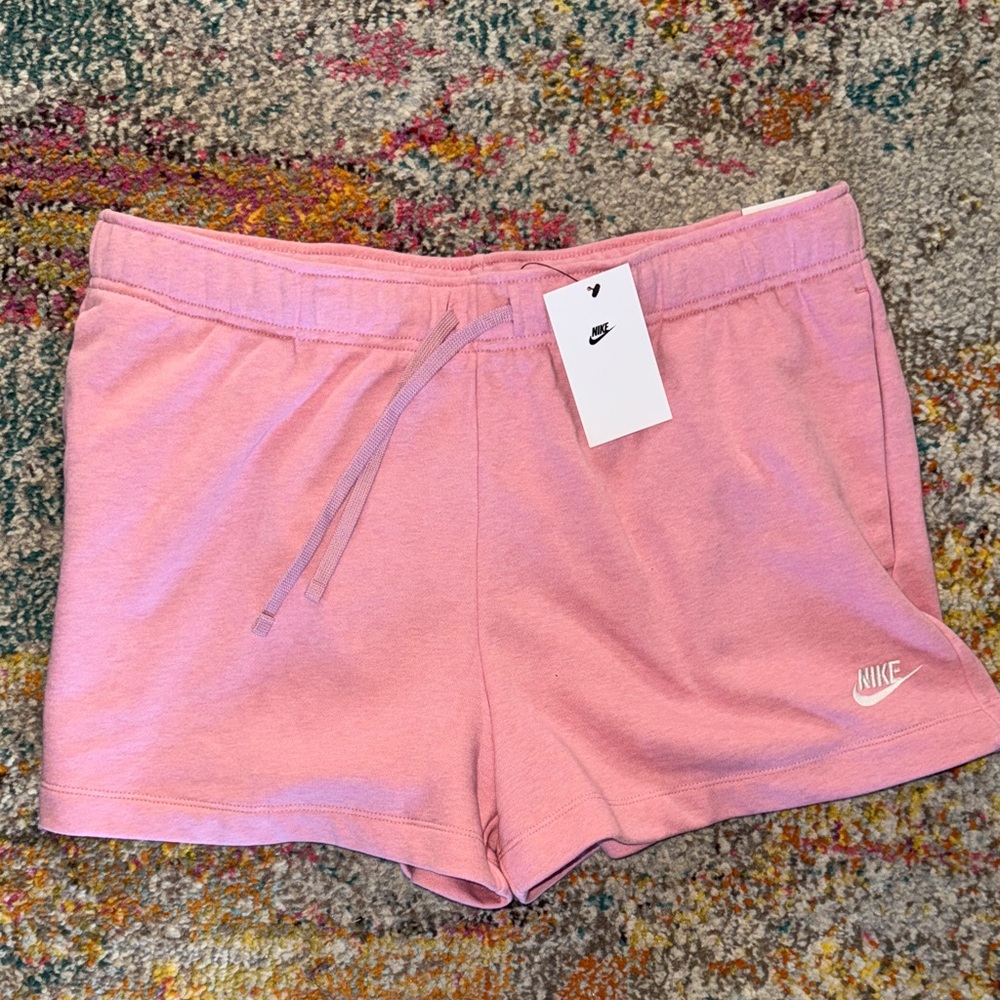 Nike Women's XL NEW Comfy Athletic Shorts in Soft Pink